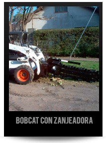 BOBCAT CON ZANJEADORA